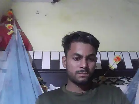 Snapshot of ursdreamperson chatting on 10/26/25, 04:24 ursdreamperson online show from 10/26/25, 04:24