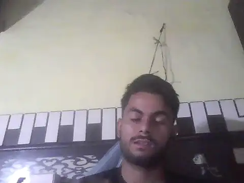 Snapshot of ursdreamperson chatting on 10/30/25, 02:24 ursdreamperson online show from 10/30/25, 02:24