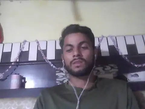 Snapshot of ursdreamperson chatting on 11/12/25, 08:48 ursdreamperson online show from 11/12/25, 08:48