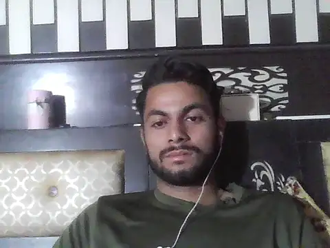 Snapshot of ursdreamperson chatting on 11/15/25, 04:43 ursdreamperson online show from 11/15/25, 04:43