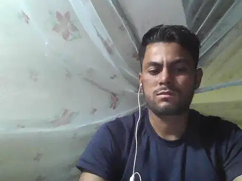 Snapshot of ursdreamperson chatting on 11/27/25, 04:31 ursdreamperson online show from 11/27/25, 04:31