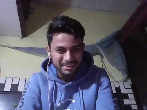 Snapshot of ursdreamperson chatting on 12/04/25, 02:10 ursdreamperson online show from 12/04/25, 02:10