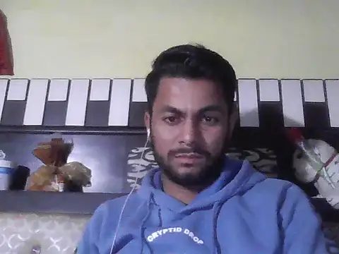 Snapshot of ursdreamperson chatting on 12/15/25, 04:00 ursdreamperson online show from 12/15/25, 04:00