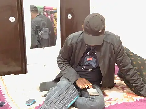 krishjaat43 online show from 12/14/25, 08:02