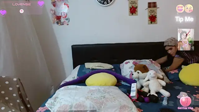 Snapshot of angelly__kate chatting on 12/19/25, 02:29 angelly kate online show from 12/19/25, 02:29