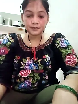 Snapshot of Chhaya_hot chatting on 04/05/26, 01:47 Chhaya hot online show from 04/05/26, 01:47