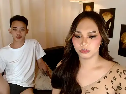 Snapshot of The_Fucking_Dolls chatting on 12/18/25, 09:37 The Fucking Dolls online show from 12/18/25, 09:37