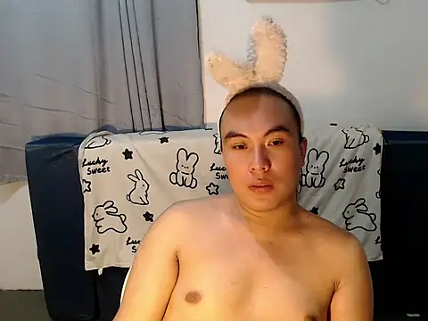 asianayumi online show from 05/17/26, 04:36
