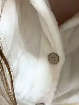 Snapshot of mayu06000 chatting on 01/11/26, 04:12 mayu06000 online show from 01/11/26, 04:12