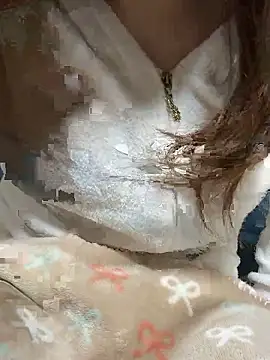 Snapshot of mayu06000 chatting on 01/17/26, 03:28 mayu06000 online show from 01/17/26, 03:28