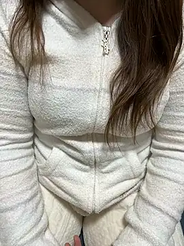 Snapshot of mayu06000 chatting on 02/08/26, 03:26 mayu06000 online show from 02/08/26, 03:26