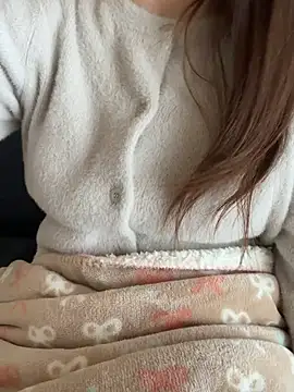 Snapshot of mayu06000 chatting on 02/12/26, 05:35 mayu06000 online show from 02/12/26, 05:35