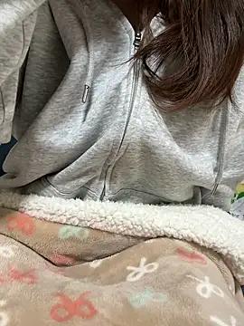 Snapshot of mayu06000 chatting on 03/25/26, 05:35 mayu06000 online show from 03/25/26, 05:35