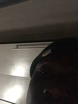 Snapshot of cuminsidebby chatting on 10/31/25, 06:53 cuminsidebby online show from 10/31/25, 06:53