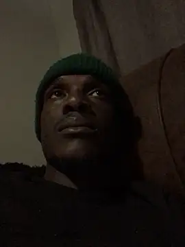 Snapshot of cuminsidebby chatting on 11/06/25, 05:14 cuminsidebby online show from 11/06/25, 05:14