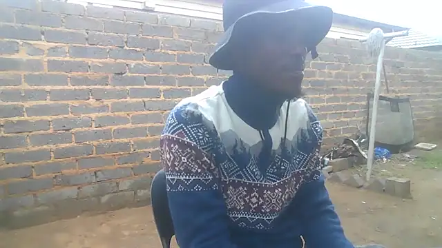 Snapshot of cuminsidebby chatting on 12/04/25, 08:01 cuminsidebby online show from 12/04/25, 08:01