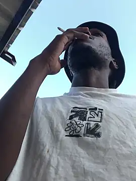 Snapshot of cuminsidebby chatting on 03/17/26, 05:00 cuminsidebby online show from 03/17/26, 05:00