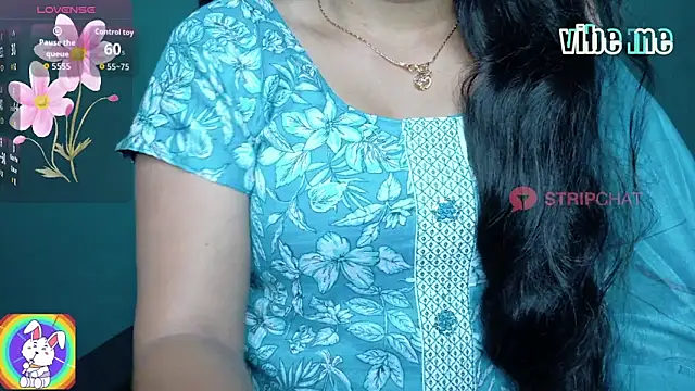 Snapshot of megHana_teLugGu chatting on 10/13/25, 07:36 megHana teLugGu online show from 10/13/25, 07:36