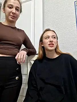 Snapshot of yourfavpsy_ chatting on 09/16/25, 12:39 yourfavpsy online show from 09/16/25, 12:39