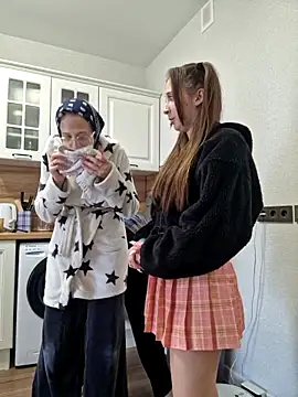 Snapshot of yourfavpsy_ chatting on 09/26/25, 01:37 yourfavpsy online show from 09/26/25, 01:37