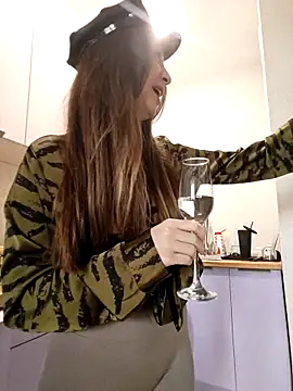 Snapshot of yourfavpsy_ chatting on 10/30/25, 01:23 yourfavpsy online show from 10/30/25, 01:23