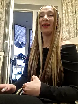 Snapshot of yourfavpsy_ chatting on 11/20/25, 01:33 yourfavpsy online show from 11/20/25, 01:33