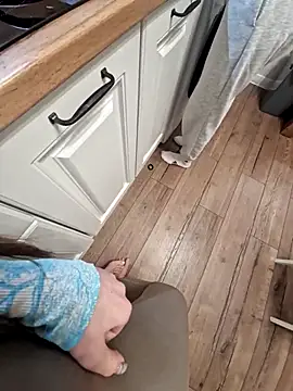 Snapshot of yourfavpsy_ chatting on 11/22/25, 01:43 yourfavpsy online show from 11/22/25, 01:43