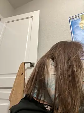 Snapshot of yourfavpsy_ chatting on 12/18/25, 03:18 yourfavpsy online show from 12/18/25, 03:18