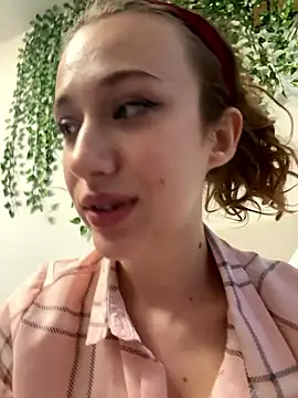 Snapshot of yourfavpsy_ chatting on 01/11/26, 01:27 yourfavpsy online show from 01/11/26, 01:27