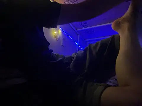 Snapshot of FitNhot_sam chatting on 10/04/25, 02:26 FitNhot sam online show from 10/04/25, 02:26