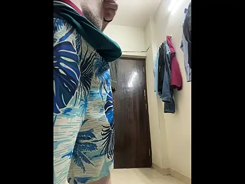 Snapshot of FitNhot_sam chatting on 10/16/25, 12:06 FitNhot sam online show from 10/16/25, 12:06