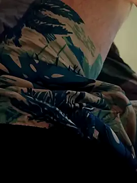 Snapshot of FitNhot_sam chatting on 10/17/25, 05:26 FitNhot sam online show from 10/17/25, 05:26