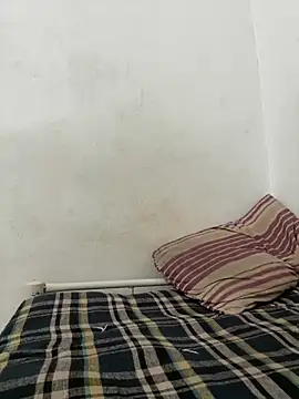 Snapshot of FitNhot_sam chatting on 11/16/25, 04:34 FitNhot sam online show from 11/16/25, 04:34