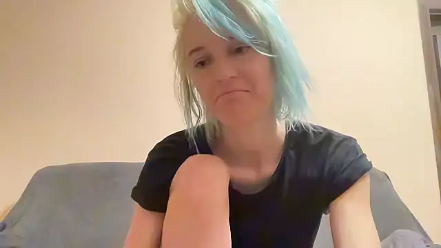 Snapshot of Lea_Elfie chatting on 03/21/26, 06:00 Lea Elfie online show from 03/21/26, 06:00