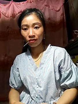 Phuongphuongg online show from 10/03/25, 05:59