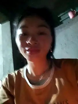 Phuongphuongg online show from 10/10/25, 10:53