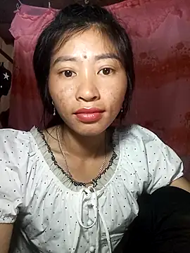 Phuongphuongg online show from 10/15/25, 01:50