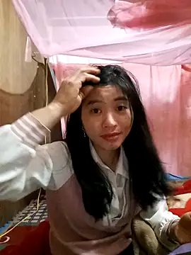 Phuongphuongg online show from 12/17/25, 01:39