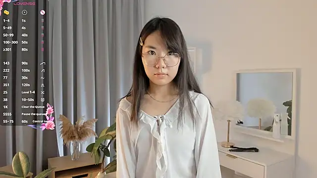 UdelaDodson online show from 09/12/25, 03:34