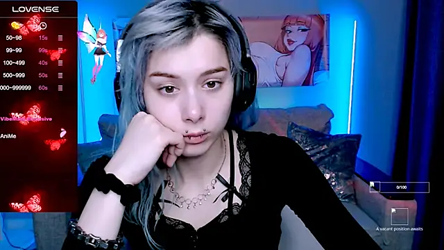 Snapshot of SophieAsh chatting on 10/16/25, 07:09 SophieAsh online show from 10/16/25, 07:09