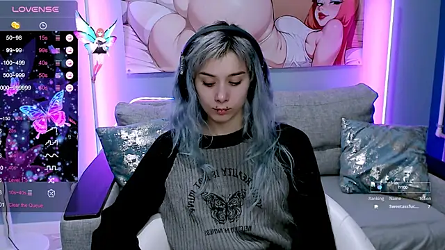 Snapshot of SophieAsh chatting on 10/18/25, 07:09 SophieAsh online show from 10/18/25, 07:09