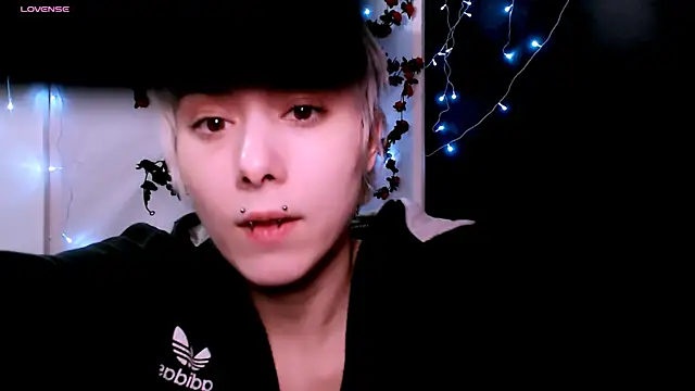 Snapshot of SophieAsh chatting on 01/12/26, 06:57 SophieAsh online show from 01/12/26, 06:57