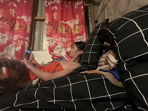 Snapshot of asya_chris chatting on 01/06/26, 10:41 asya chris online show from 01/06/26, 10:41