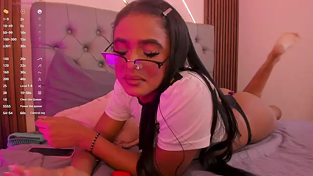 Anyeliin miller online show from 03/11/26, 01:39