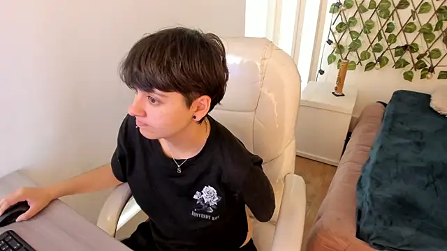 Nathaly ds online show from 11/10/25, 07:46