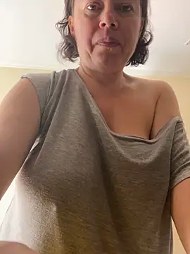 Kiravix online show from 09/17/25, 07:43