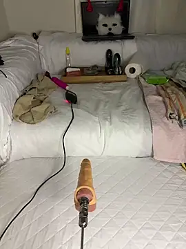 Snapshot of Ozge-SluttyScream69 chatting on 12/20/25, 11:56 Ozge-SluttyScream69 online show from 12/20/25, 11:56