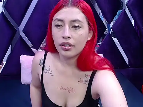 Snapshot of Melody_Klum_ chatting on 10/10/25, 01:54 Melody Klum online show from 10/10/25, 01:54