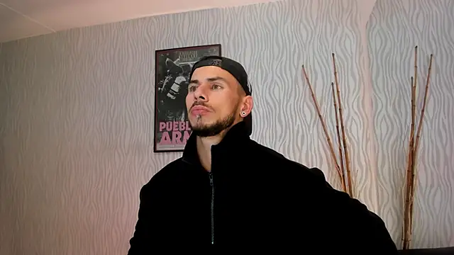 Snapshot of dylan_jacobx chatting on 02/17/26, 03:14 dylan jacobx online show from 02/17/26, 03:14