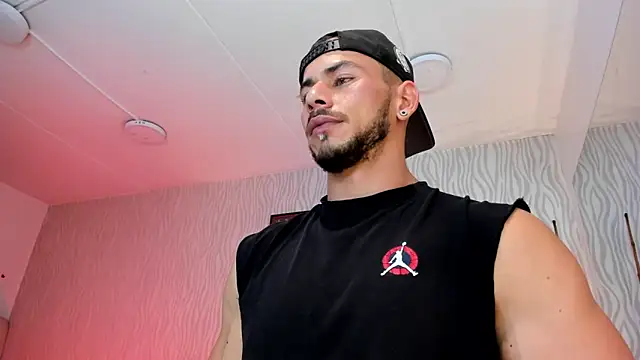 Snapshot of dylan_jacobx chatting on 02/18/26, 09:11 dylan jacobx online show from 02/18/26, 09:11